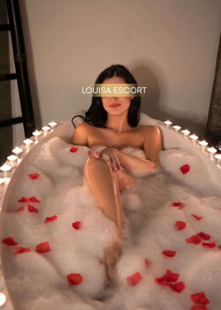 Louisa Escort lady München Escort Service Agentur escort girl escort ladies escort girls Munich escort dame Helena